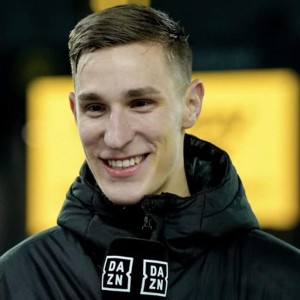 施洛特贝克：拜仁目前已拉开积分差距；为拿亚军庆祝很困难