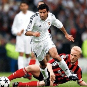 菲戈：2000年国家德比前，媒体煽动敌意攻击我家人太过分